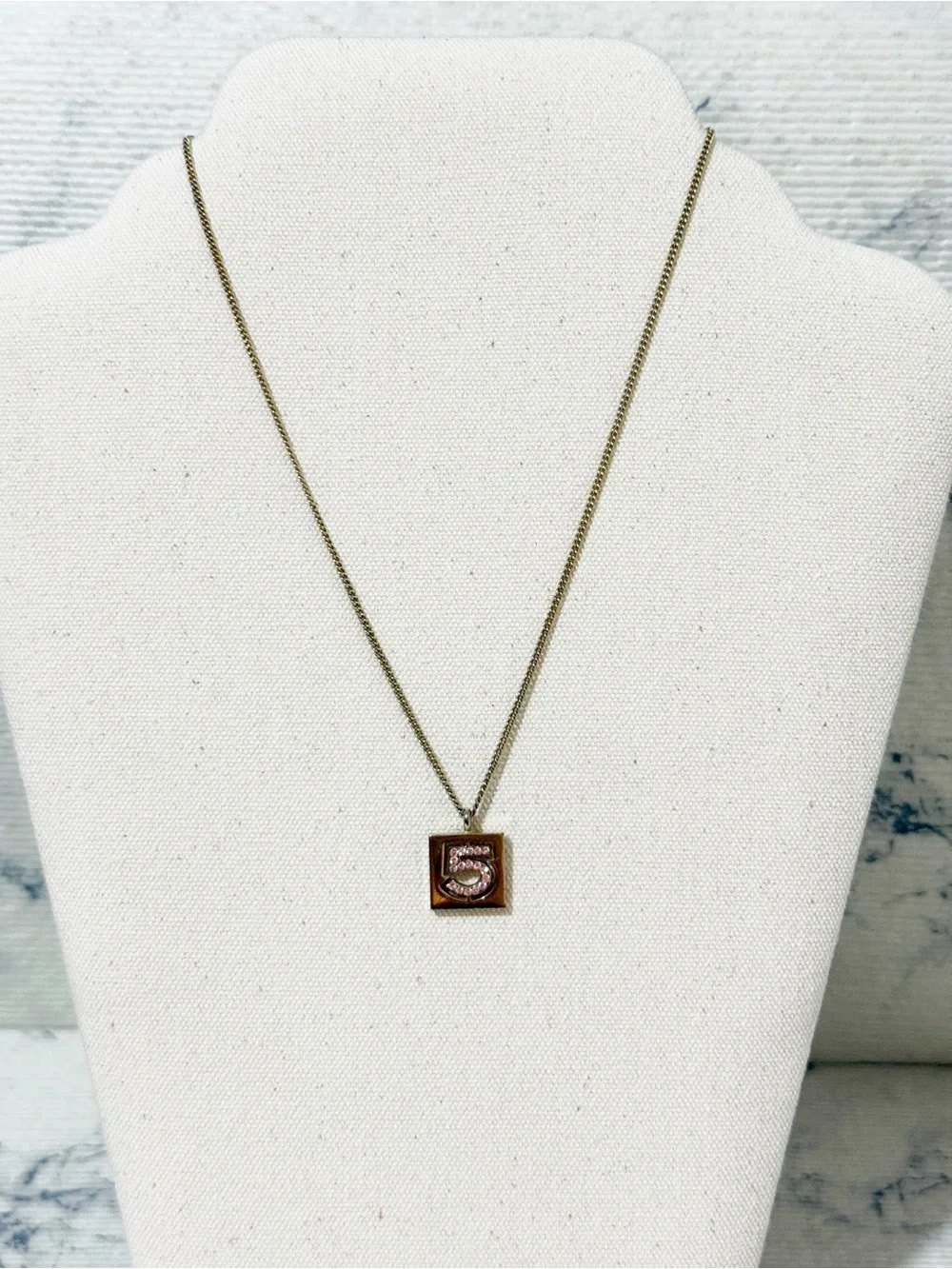CHANEL vintage no
